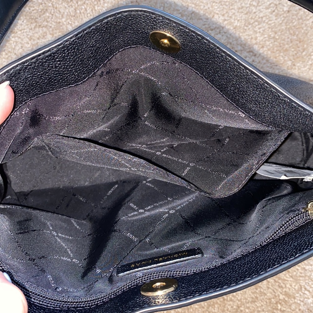 Michael Kors Nicole Leather Shoulder Bag - Picture 4 of 9